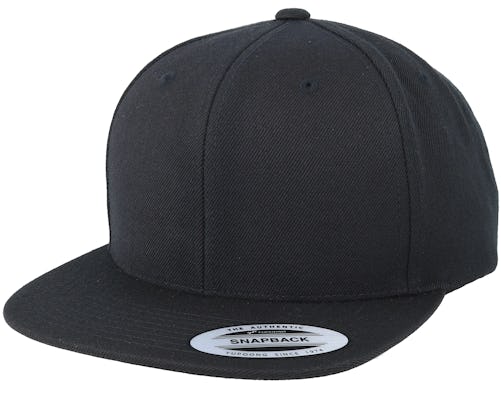 Black/Black Snapback Yupoong cap 