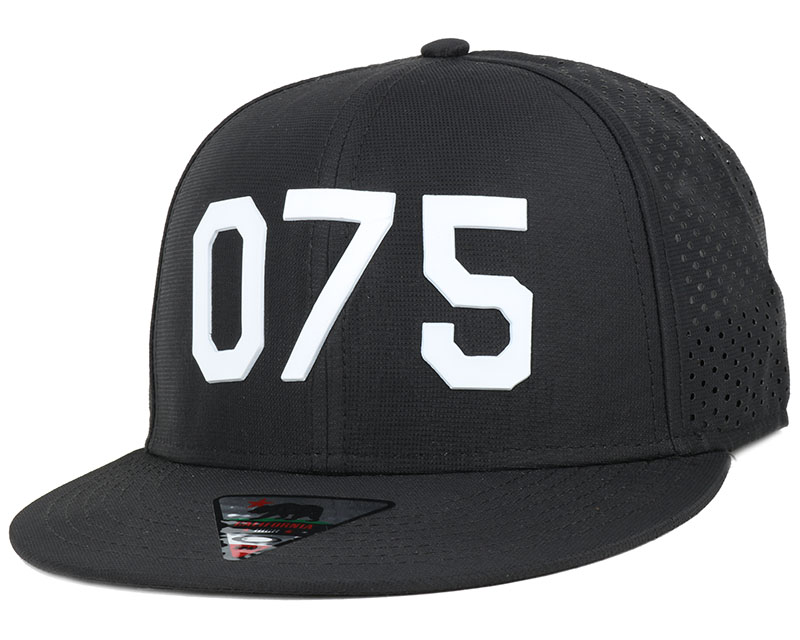 Performance 075 Black/White Snapback - Oakley cap | Hatstoreworld.com