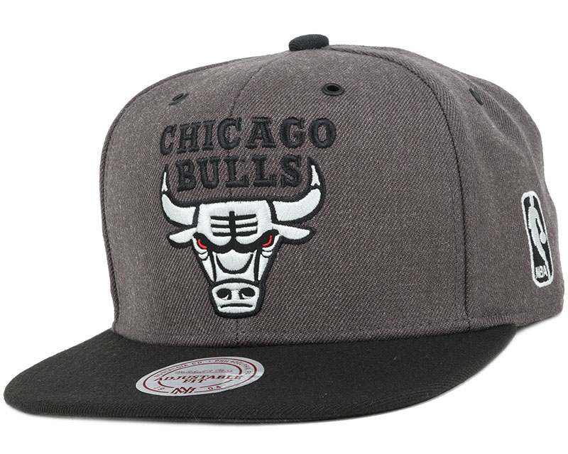 Mitchell & Ness Snapback Chicago Bulls g3 Logo Grey Black 