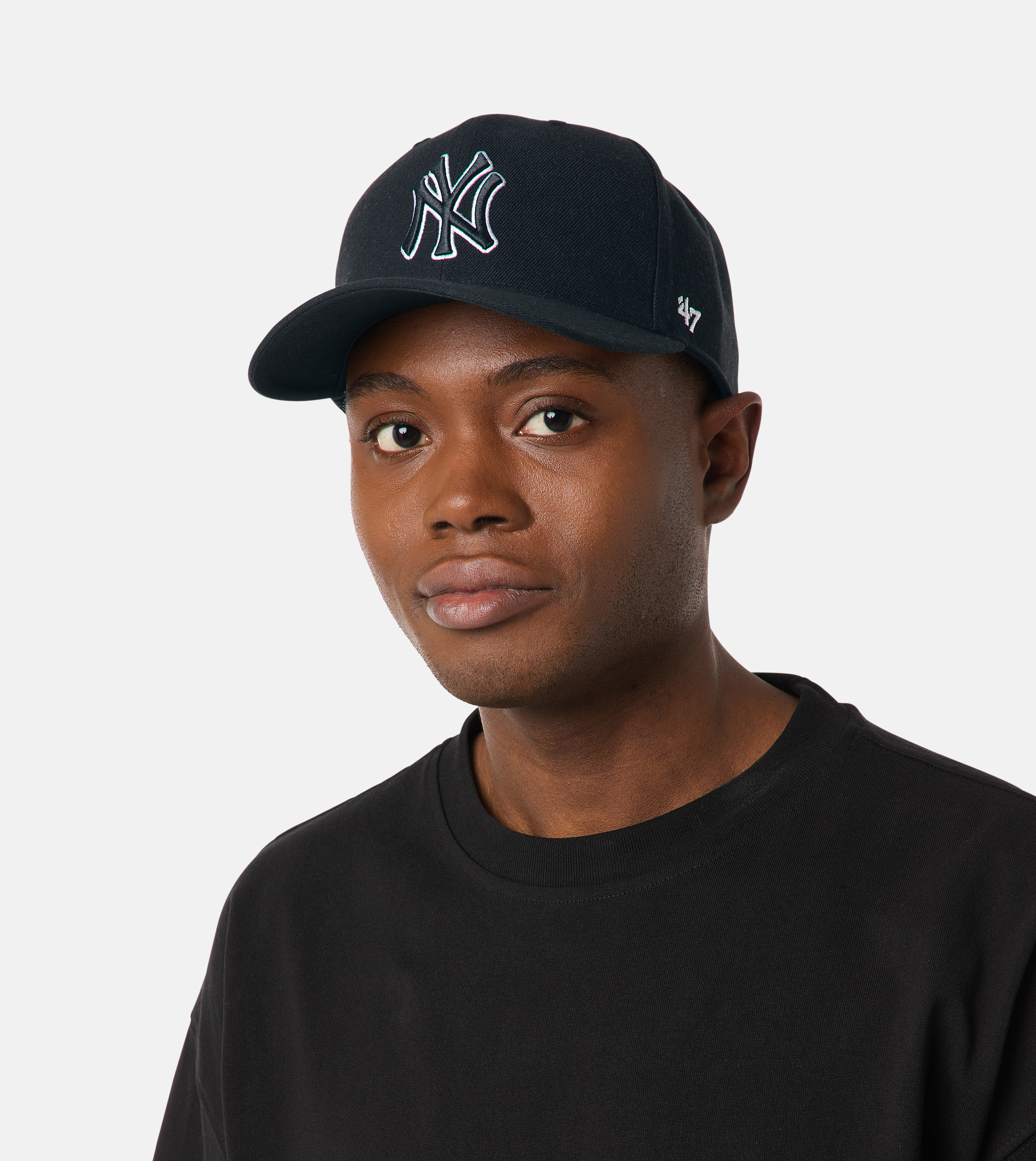 New York Yankees Cold Zone Mvp Dp Black Adjustable | Hatstore.co.in