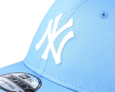 New York Yankees Essential Blue 9FORTY Adjustable Cap A257_282 A257_282