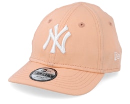 Kids New York Yankees League Essential 9Forty Infant Peach/White Adjustable - New Era