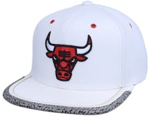 Chicago Bulls Day 3 White Snapback - Mitchell & Ness