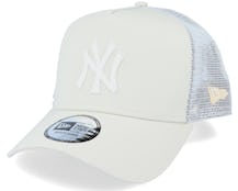New York Yankees League Essential 9Forty A-Frame Stone/White Trucker - New Era