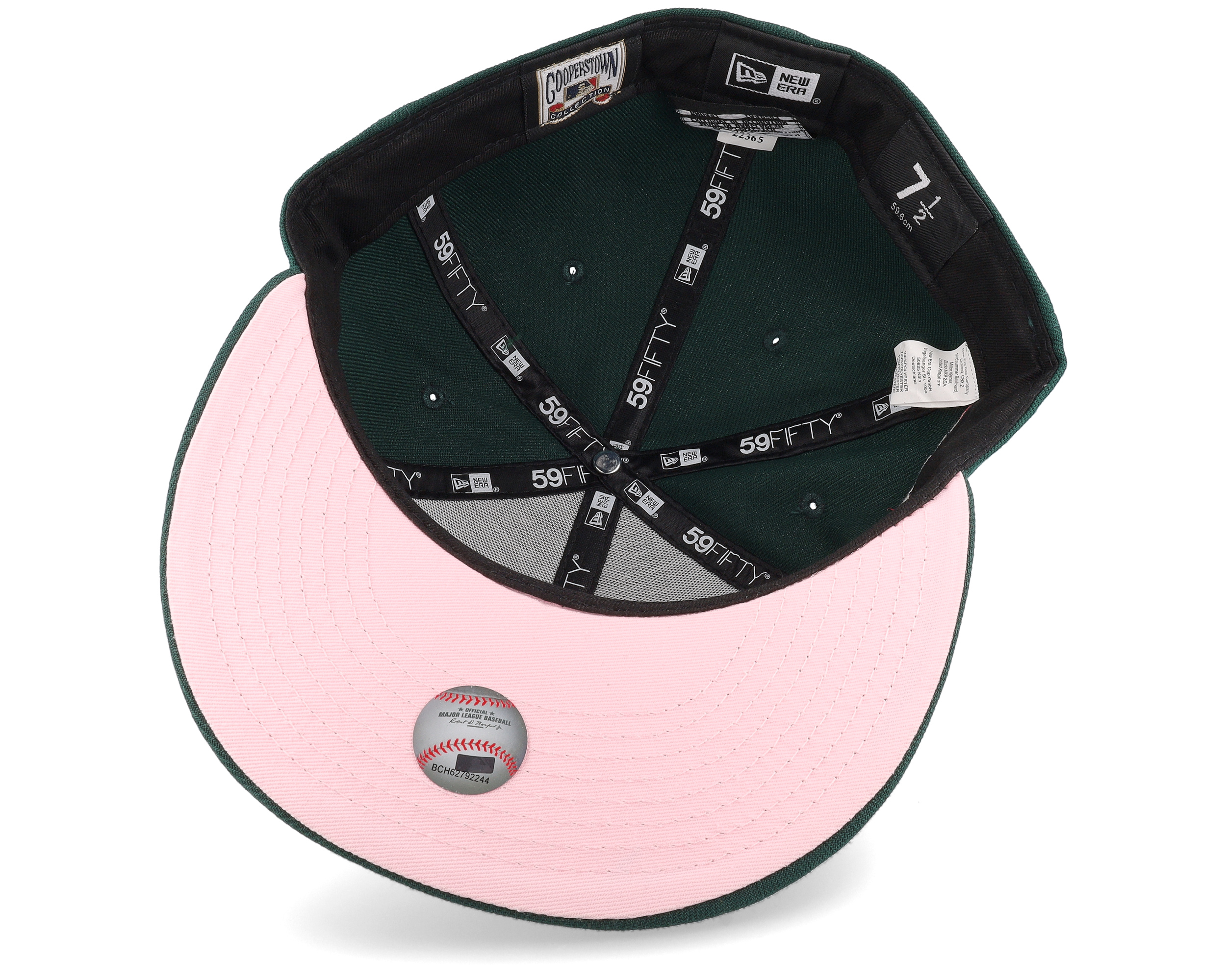 Pink deals fitted hat