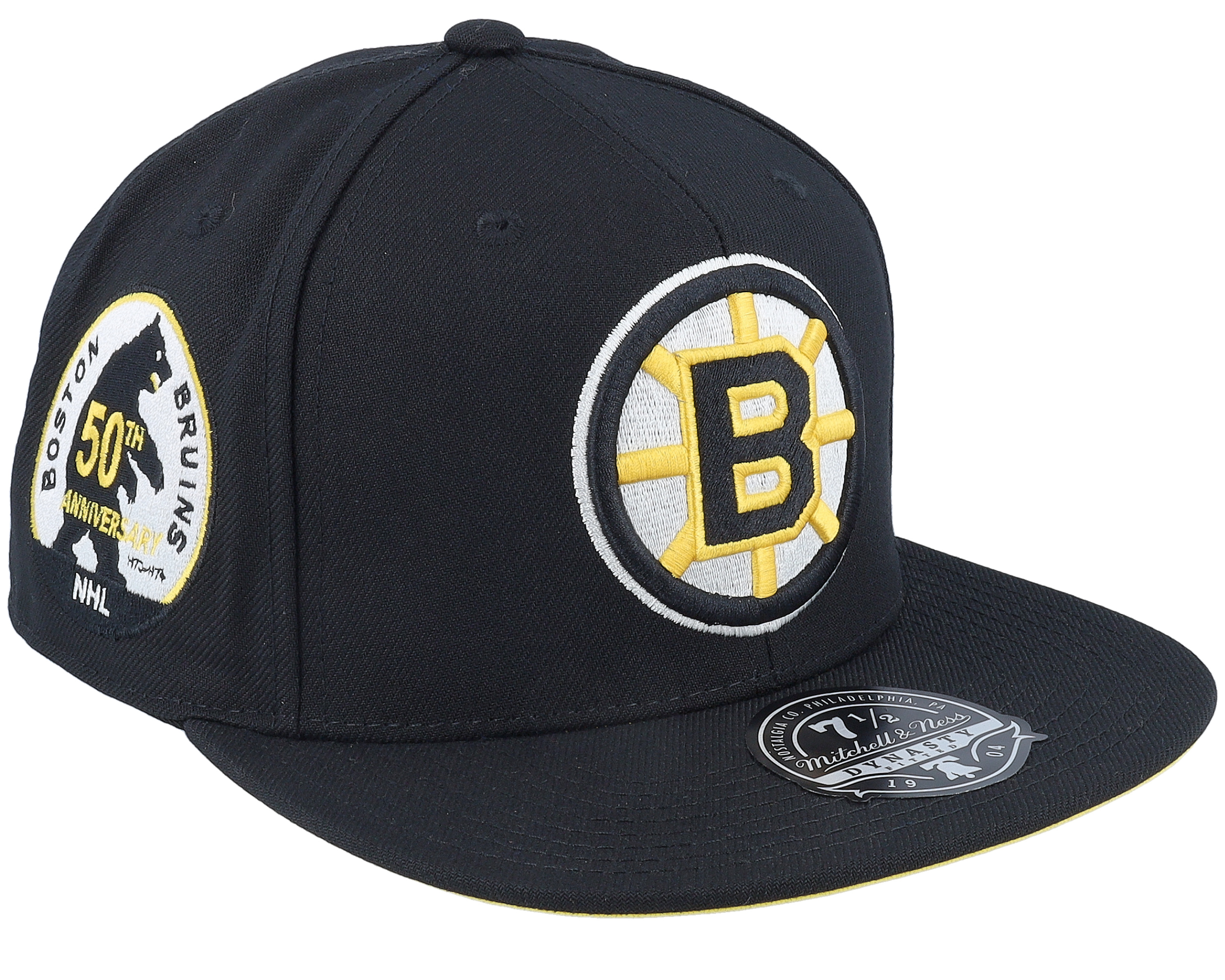 Boston Bruins Vintage Fitted Black Snapback - Mitchell & Ness cap ...