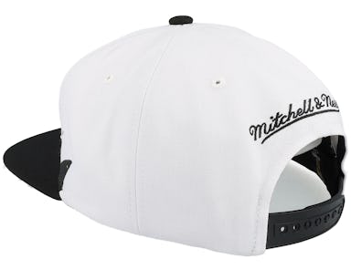 Mitchell & Ness NHL Los Angeles Kings Vintage Sharktooth Snapback Hat –  NYCMode