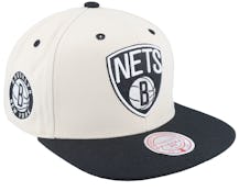 Brooklyn Nets Sail Two Tone Off White/Black Snapback - Mitchell & Ness