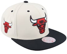 Chicago Bulls Sail Two Tone Off White/Black Snapback - Mitchell & Ness