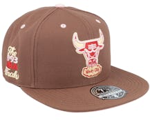 Chicago Bulls Brown Sugar Bacon Fitted - Mitchell & Ness