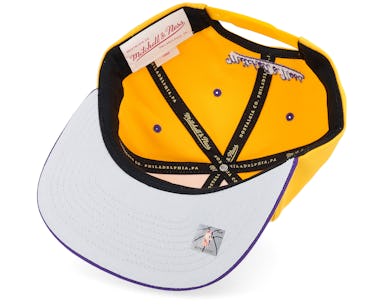 Mitchell and Ness NBA Breakthrough Snapback Los Angeles Lakers Yellow
