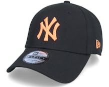 New York Yankees Pop Logo 9FORTY Black/Orange Adjustable - New Era