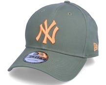 New York Yankees League Essential 9FORTY Olive/Peach Adjustable - New Era