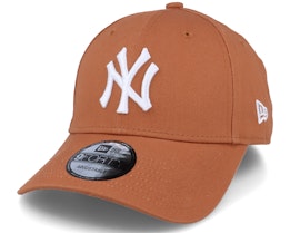 New York Yankees League Essential 9FORTY Brown/White Adjustable - New Era