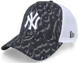 New York Yankees Seasonal Camo Trucker - New Era