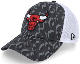 Chicago Bulls Seasonal Camo Black Trucker - New Era