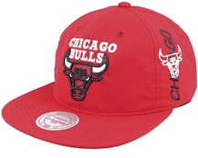 Chicago Bulls Nylon Szn Deadstock Red Snapback - Mitchell & Ness