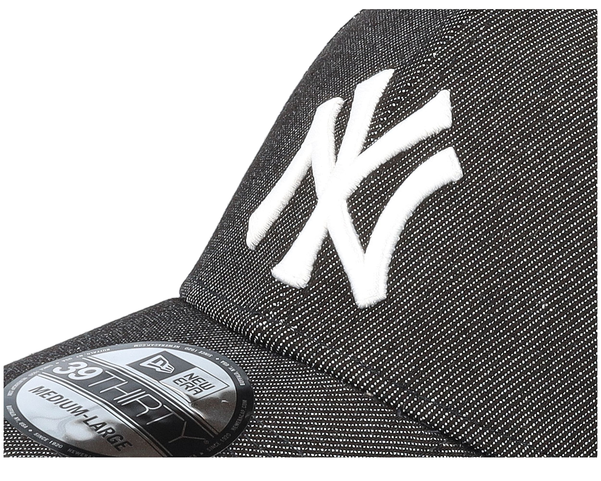 Hatstore Exclusive x New York Yankees Washed Denim 39THIRTY