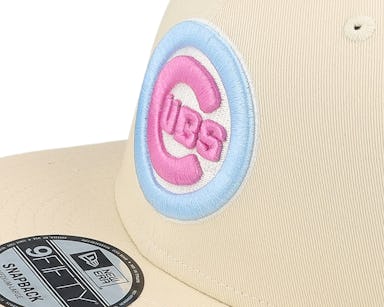 Buy the Pastel Patch Cap 9Fifty from Chicago Cubs by New Era color