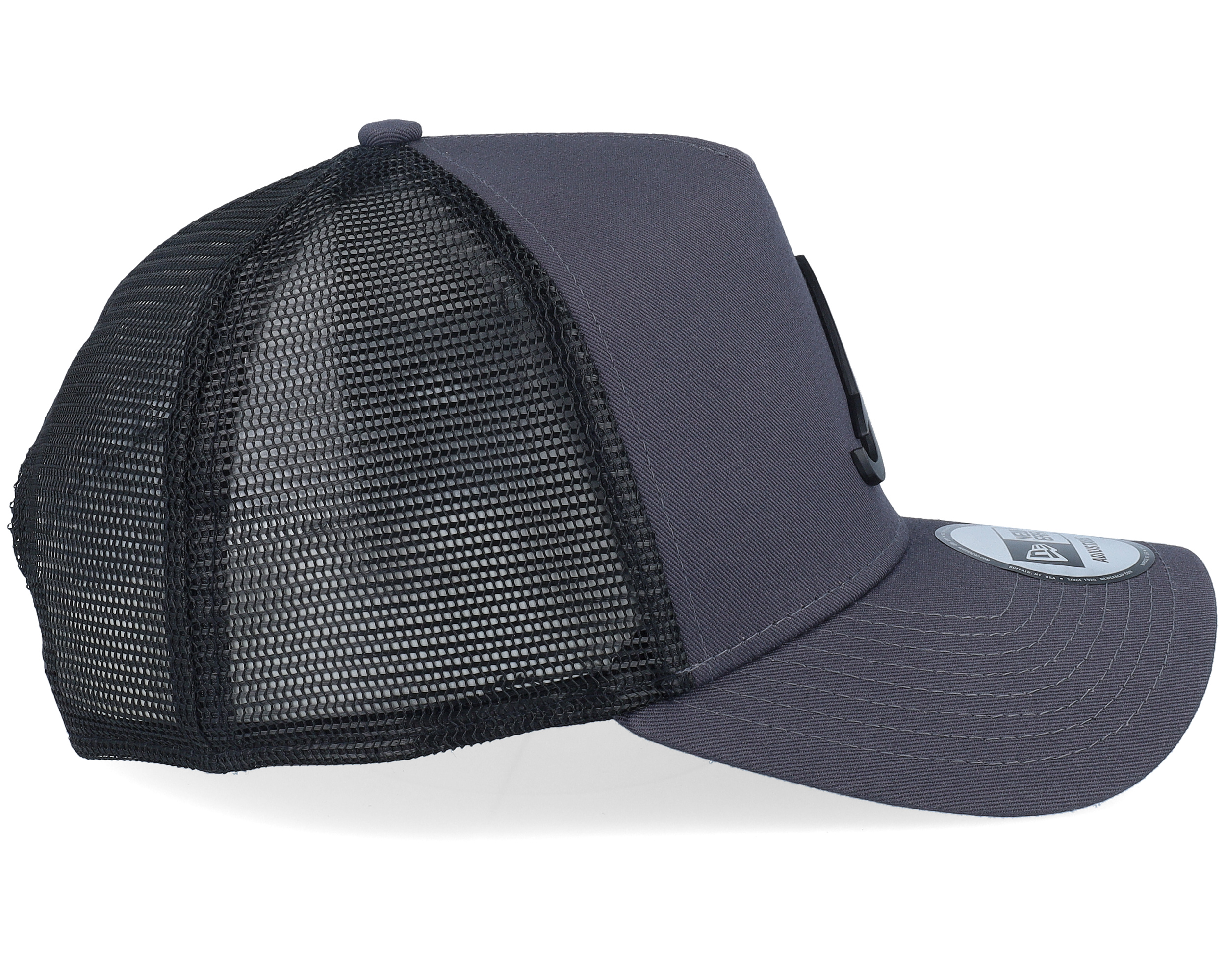 帽子 NEW ERA PERVERZE Scrap Initial Cap Gray PERVERZE（パーバーズ）の「New Era PERVERZE Scrap Logo Cap