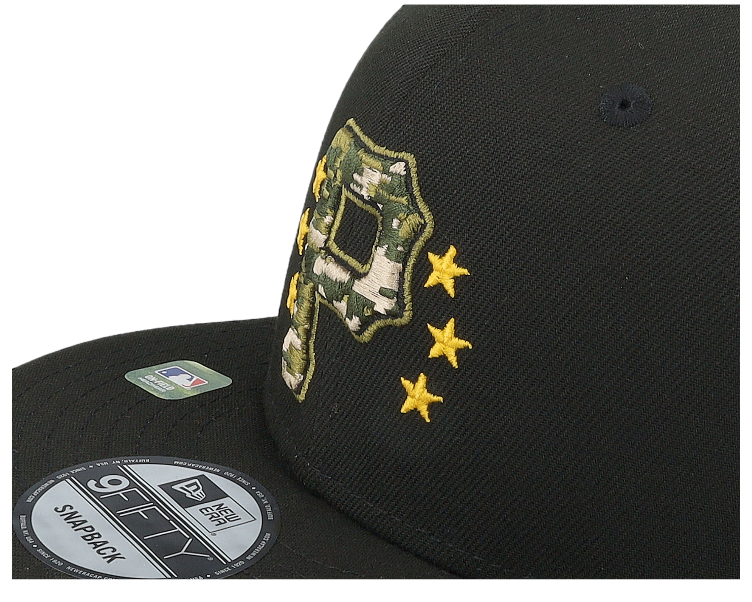 Pittsburgh Pirates MLB24 Armed Forces Day 9FIFTY Black Snapback