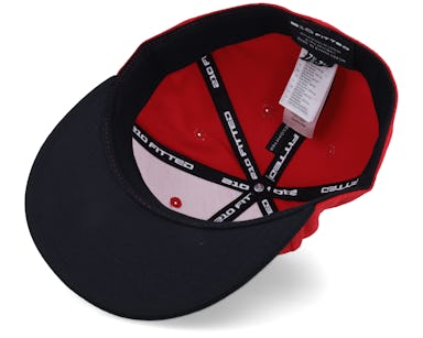 Fitted Premium Red/Black 210 6210t cap - 2-tone Flexfit