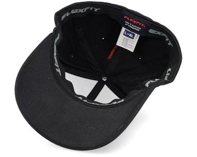 - Black Flexfit cap Undervisor Wooly Combed With Flexfit Black