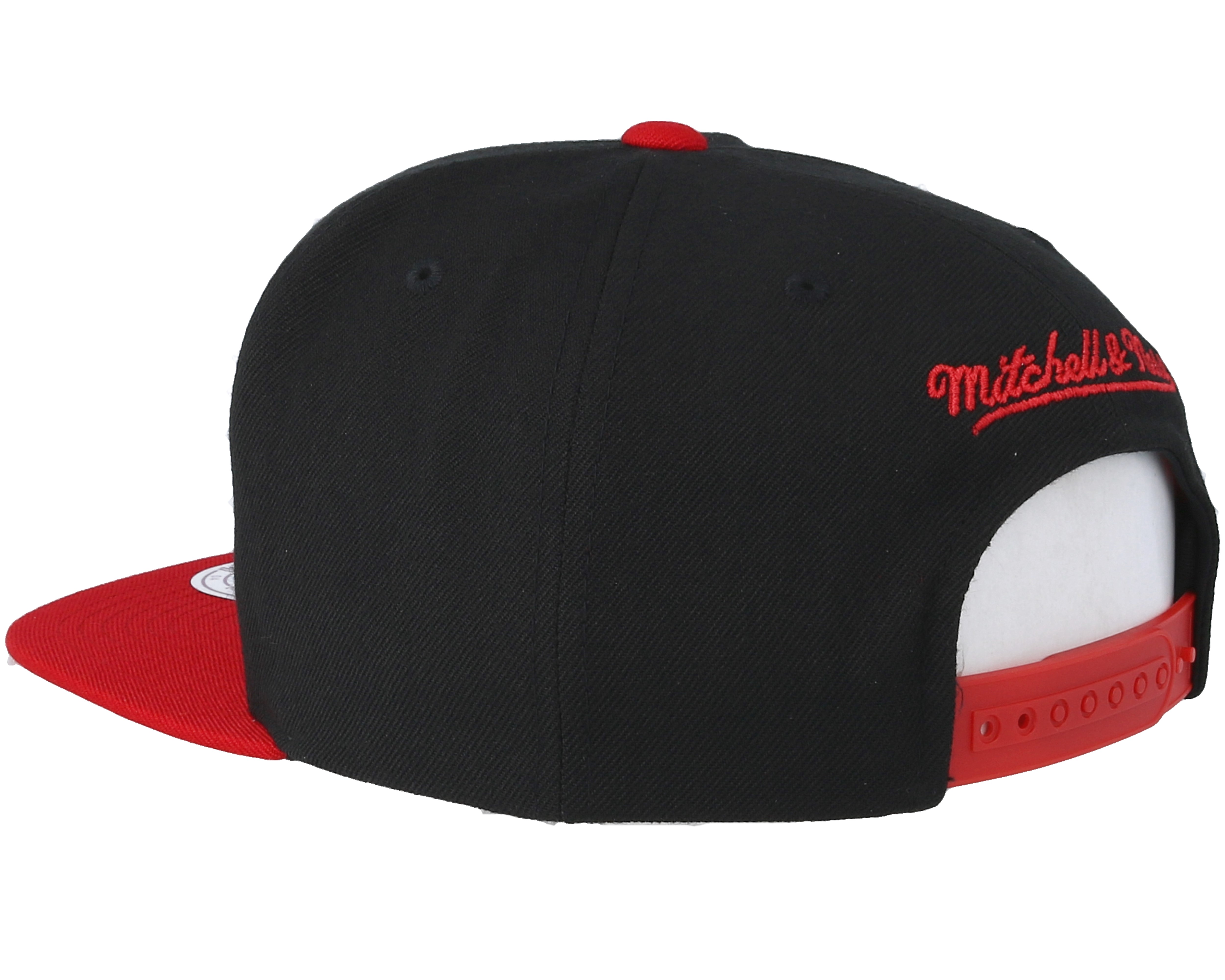 国内未入荷 STARTEXCEEDEND - Burgundy and Black Studded Chicago Bulls Fused Satin Black/Red Snapback - Mitchell