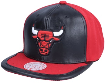 Chicago Bulls Day One Black/Red Snapback - Main Image