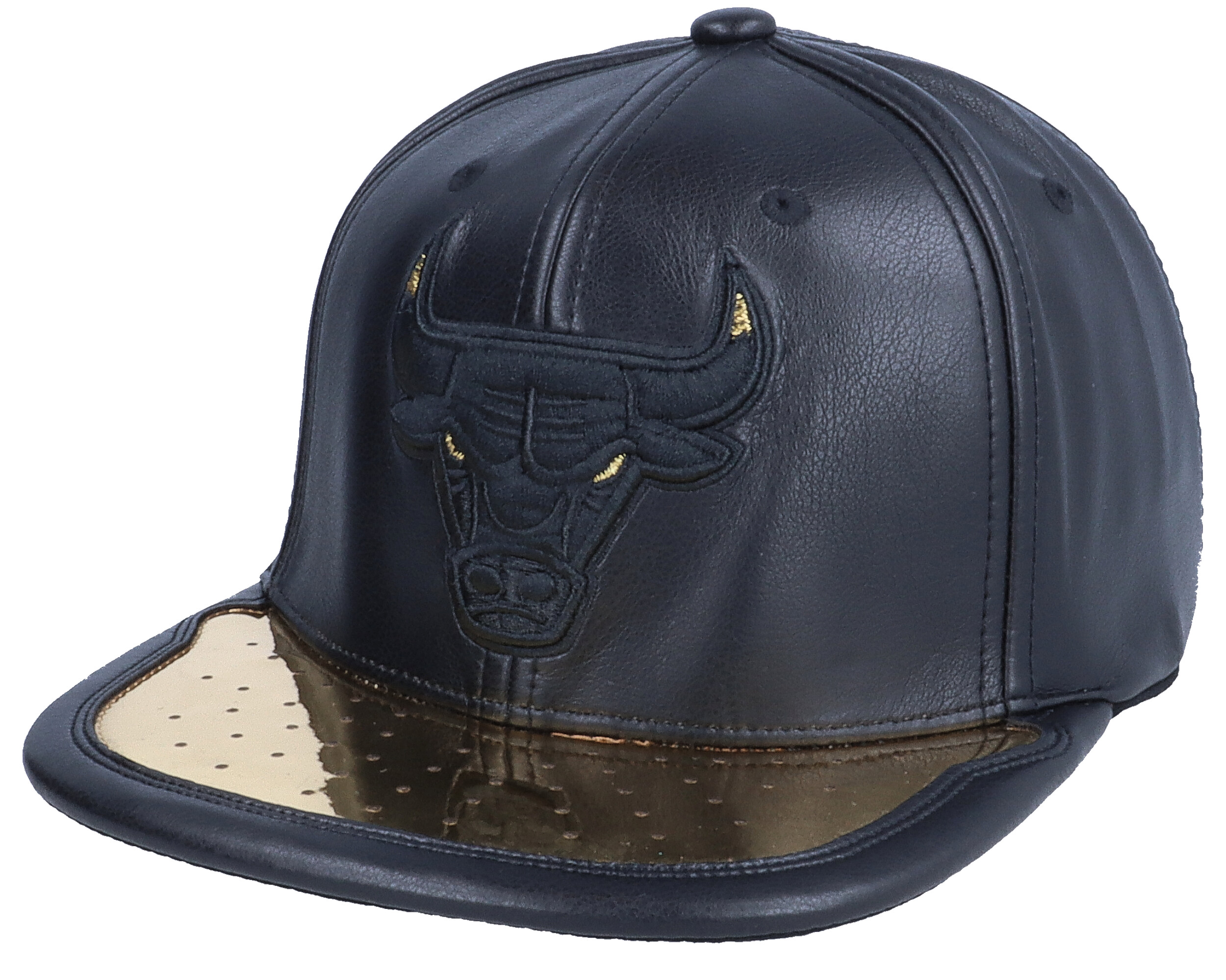 gorra bulls negra con dorado