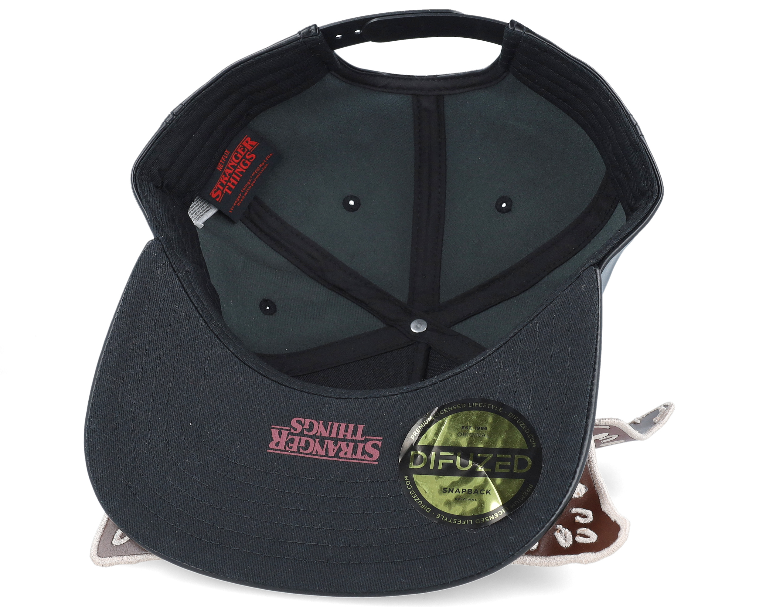 大人気新品 Stranger Things Demogorgon Black/Red Snapback - Difuzed Clothing