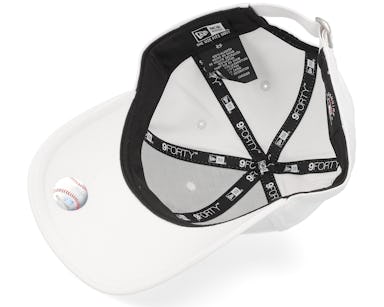 New York Yankees 9FORTY Basic New Cap - White/Black Adjustable Era