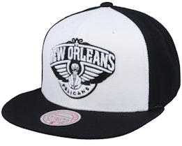New Orleans Pelicans Front Post White/Black Snapback - Mitchell & Ness